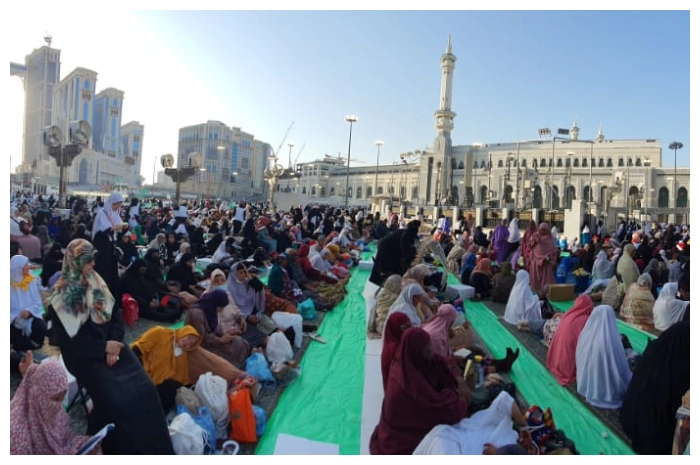 Solusi Beribadah Nyaman Di Tengah Lautan Manusia Di Masjidil Haram!